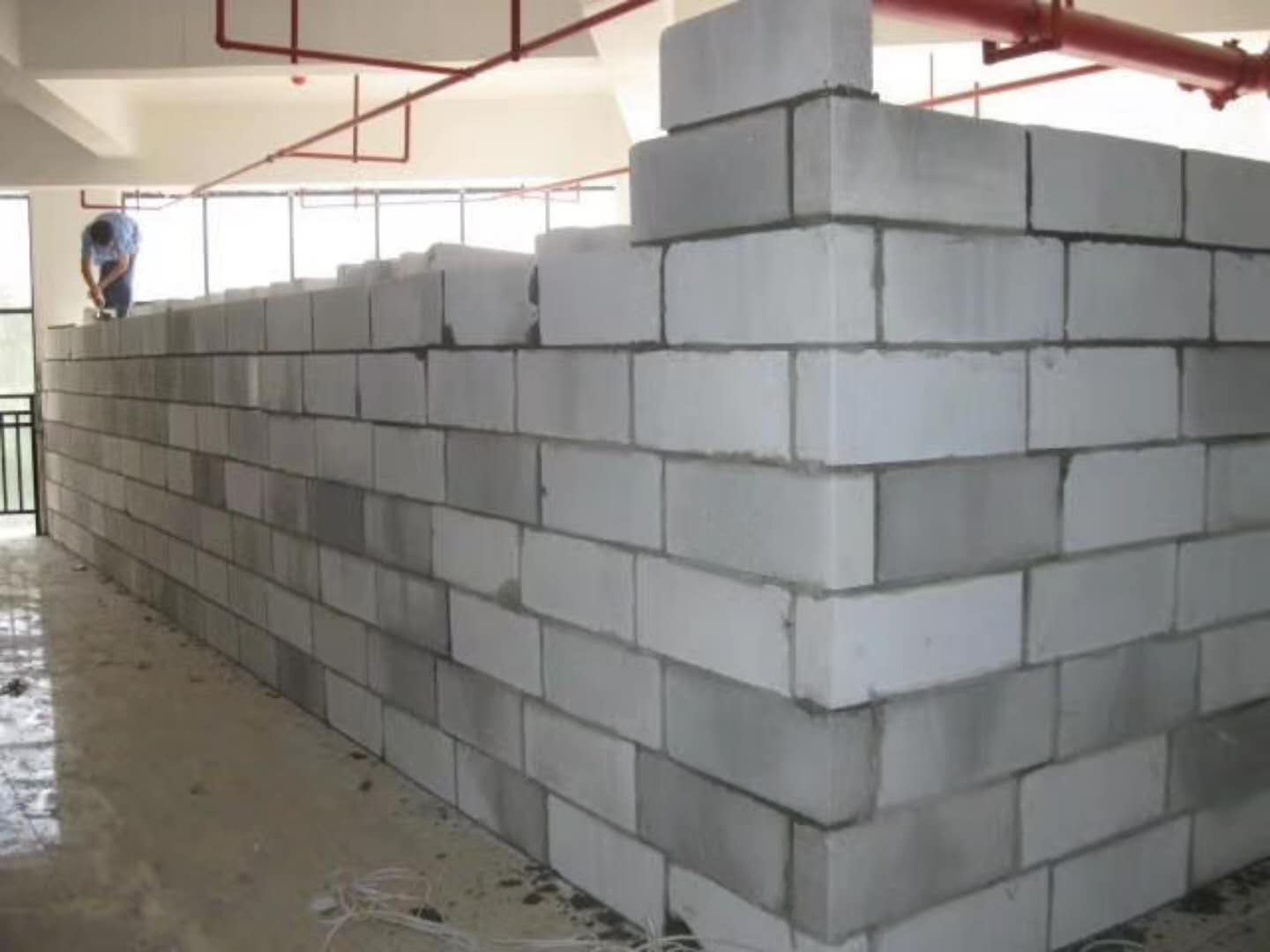 贵港蒸压加气混凝土砌块承重墙静力和抗震性能的研究